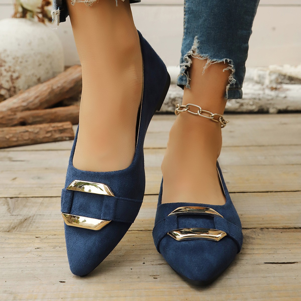 Women Shoes Casual - รองเท้าส้นเตี้ยแบบสวม สไตล์ลำลอง ดีไซน์หรูหรา ปลายแหลม เซ็กซี่ แฟชั่น
