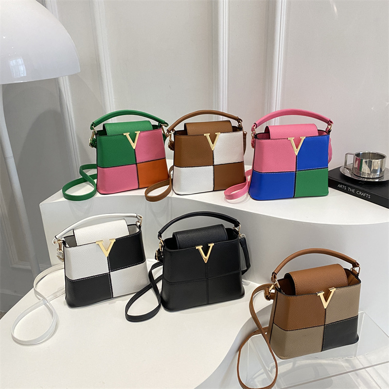 กระเป๋าโท้ทขนาดเล็ก Chic V-Log - Women'S Shoes Louis Vuitton บทวิจารณ์และราคา