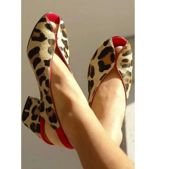 รองเท้าส้นหนาแบบเปิดนิ้วเท้าลา - Peep Toe Heels บทวิจารณ์และราคา