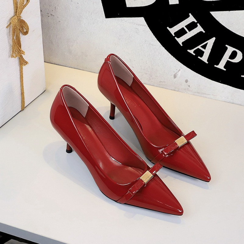 รองเท้าส้นเตี้ยทรงหัวแหลมแบบฝร - Court Heel Pointed บทวิจารณ์และราคา