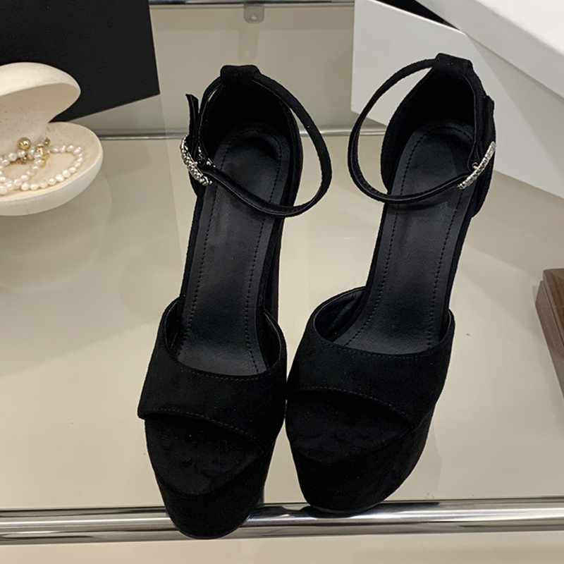รองเท้าส้นสูงแบบหนา รุ่น Liyke - Peep Toe Heels บทวิจารณ์และราคา
