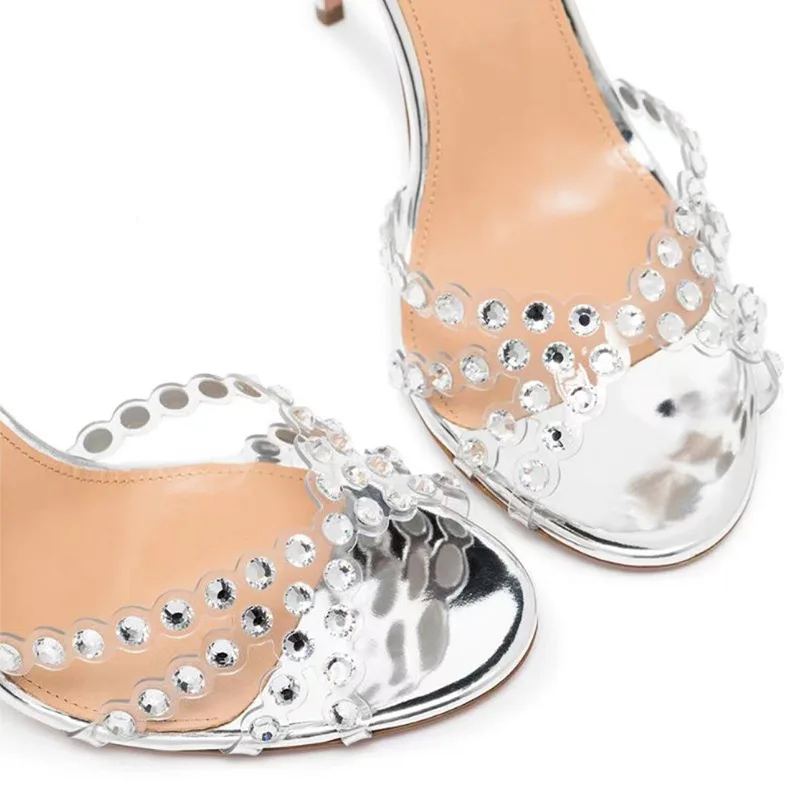 รองเท้าส้นสูงแบบเจลลี่ประดับเพ - Peep Toe Heels บทวิจารณ์และราคา
