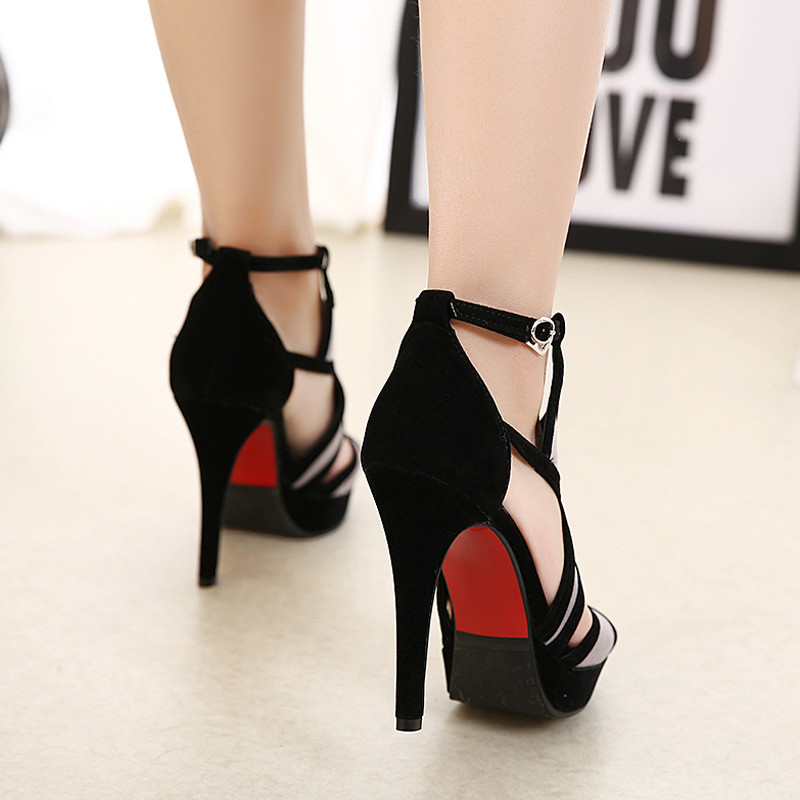 รองเท้าส้นสูงสไตล์ยุโรปแบบสวม  - Wide Fit Heels บทวิจารณ์และราคา