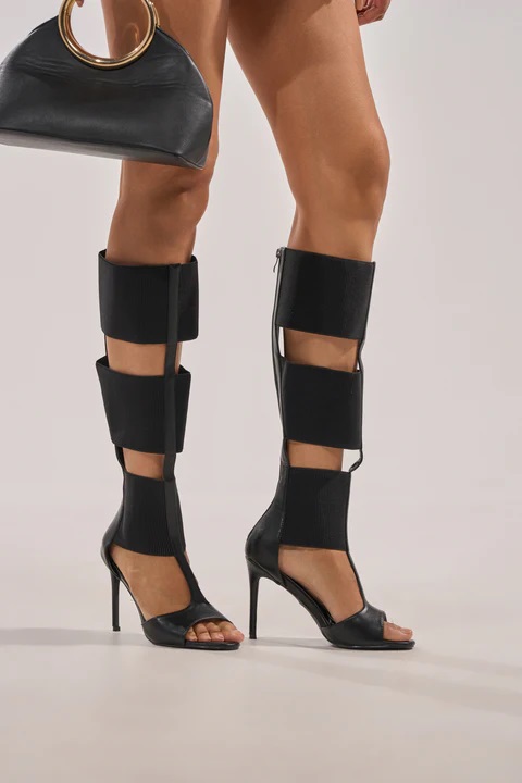 รองเท้าบูทหนังลายสก็อตสีดำทรงส - Wide Fit Heels บทวิจารณ์และราคา